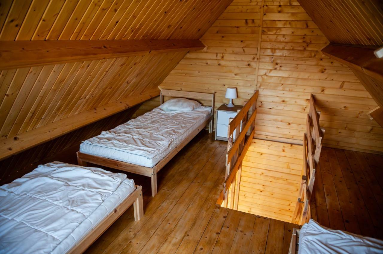 Pod Debami Wicie- Domki Drewniane Nad Morzem Wicie  Exterior foto
