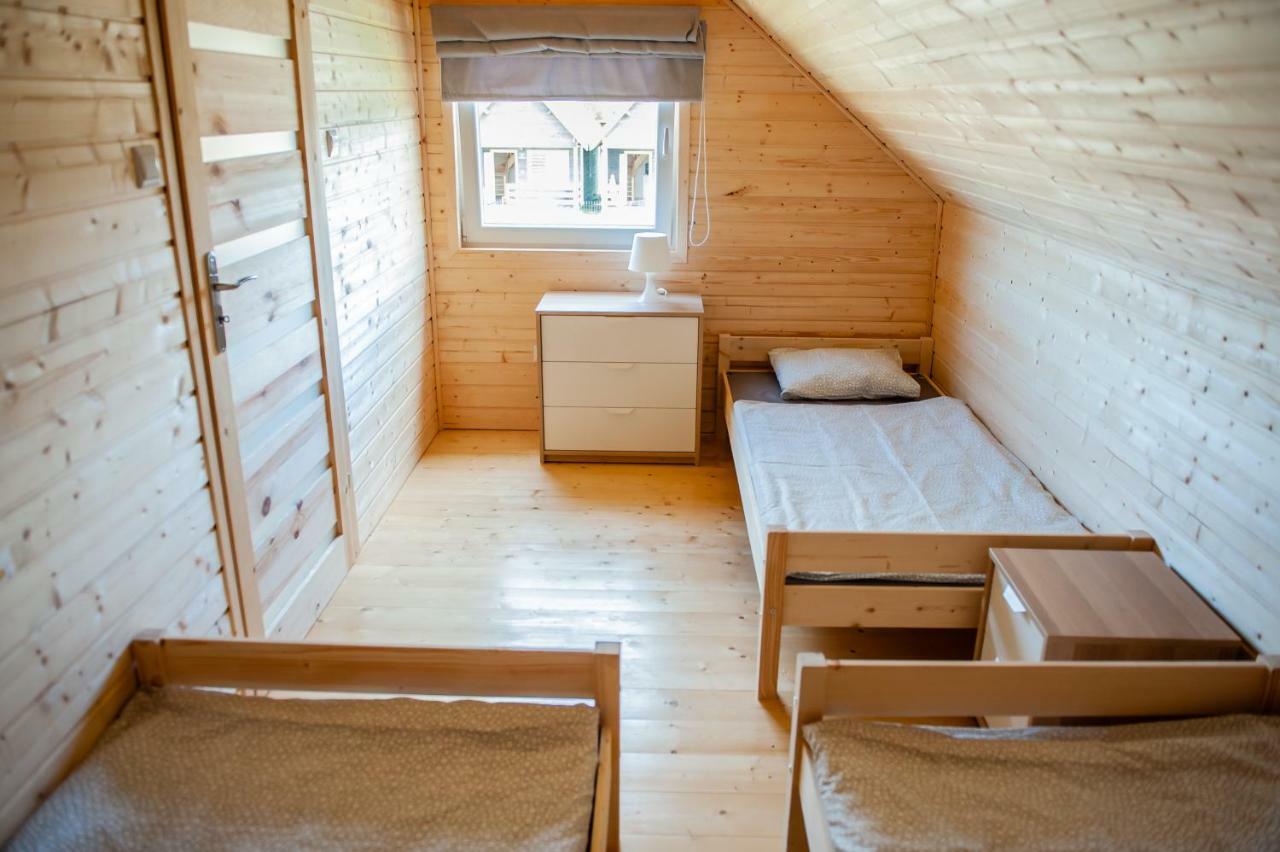 Pod Debami Wicie- Domki Drewniane Nad Morzem Wicie  Exterior foto