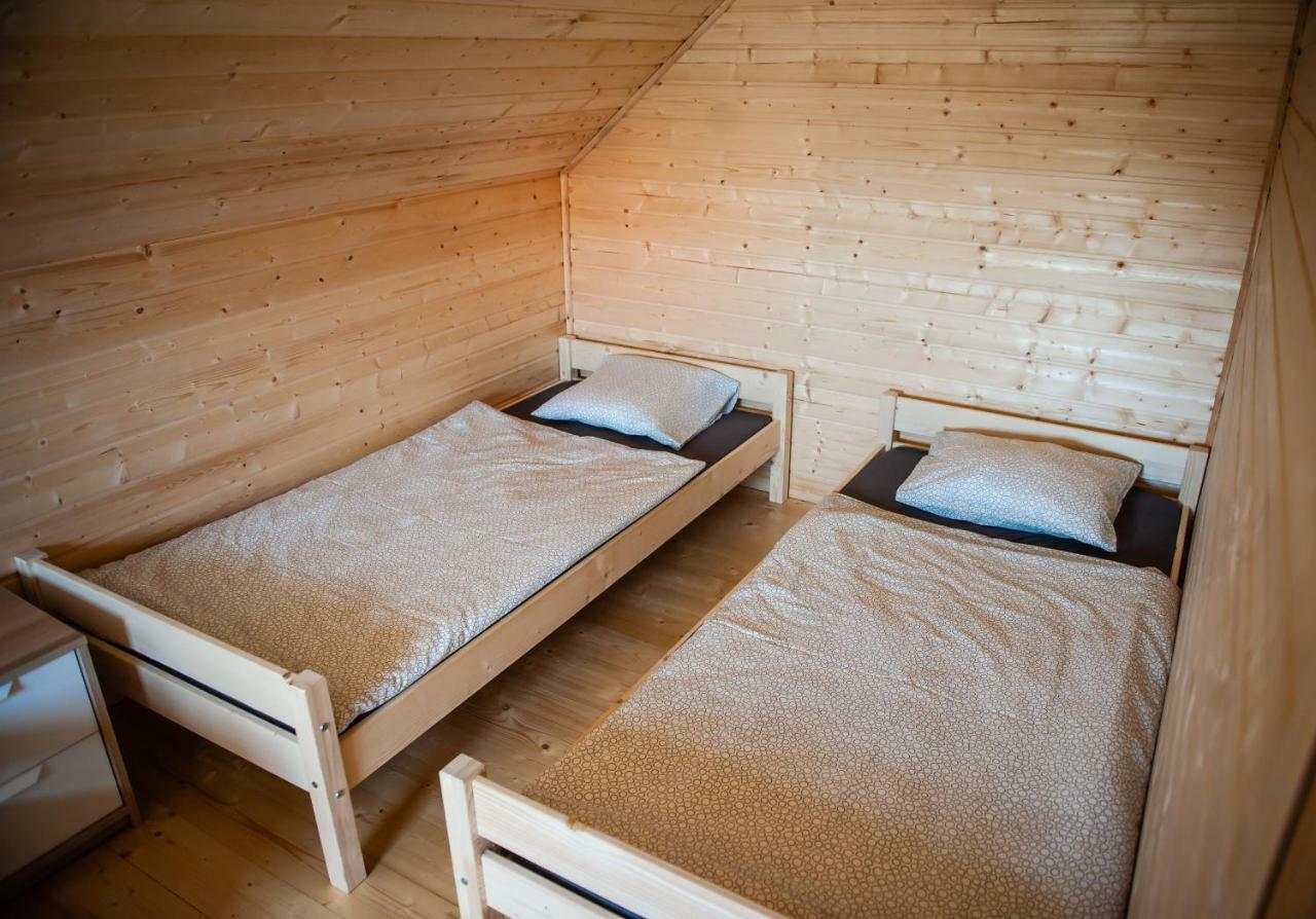Pod Debami Wicie- Domki Drewniane Nad Morzem Wicie  Exterior foto